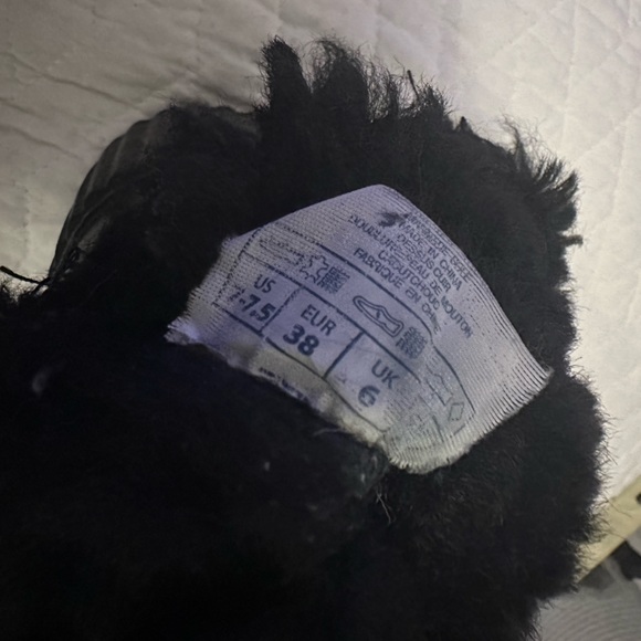 Boots - Picture 3 of 16